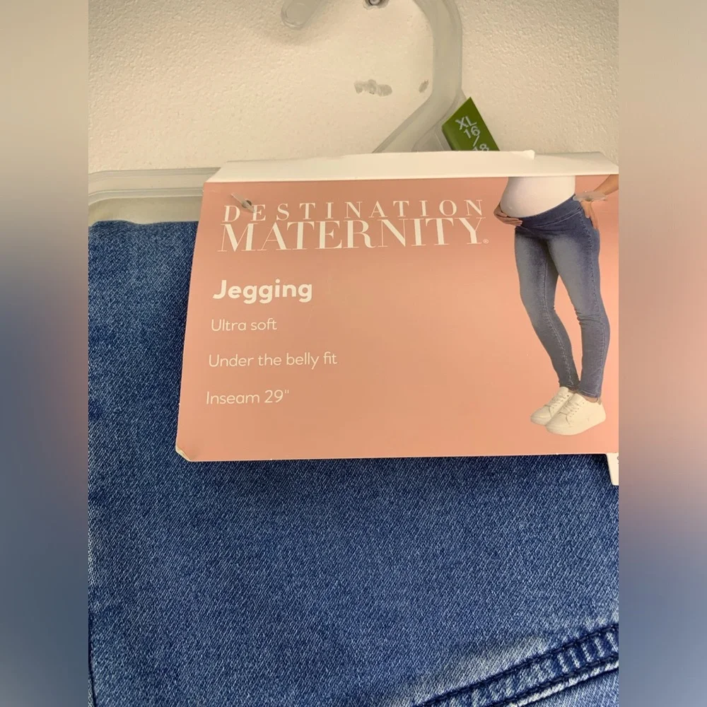 Destination Maternity Jegging Size XL - Picture 2 of 4